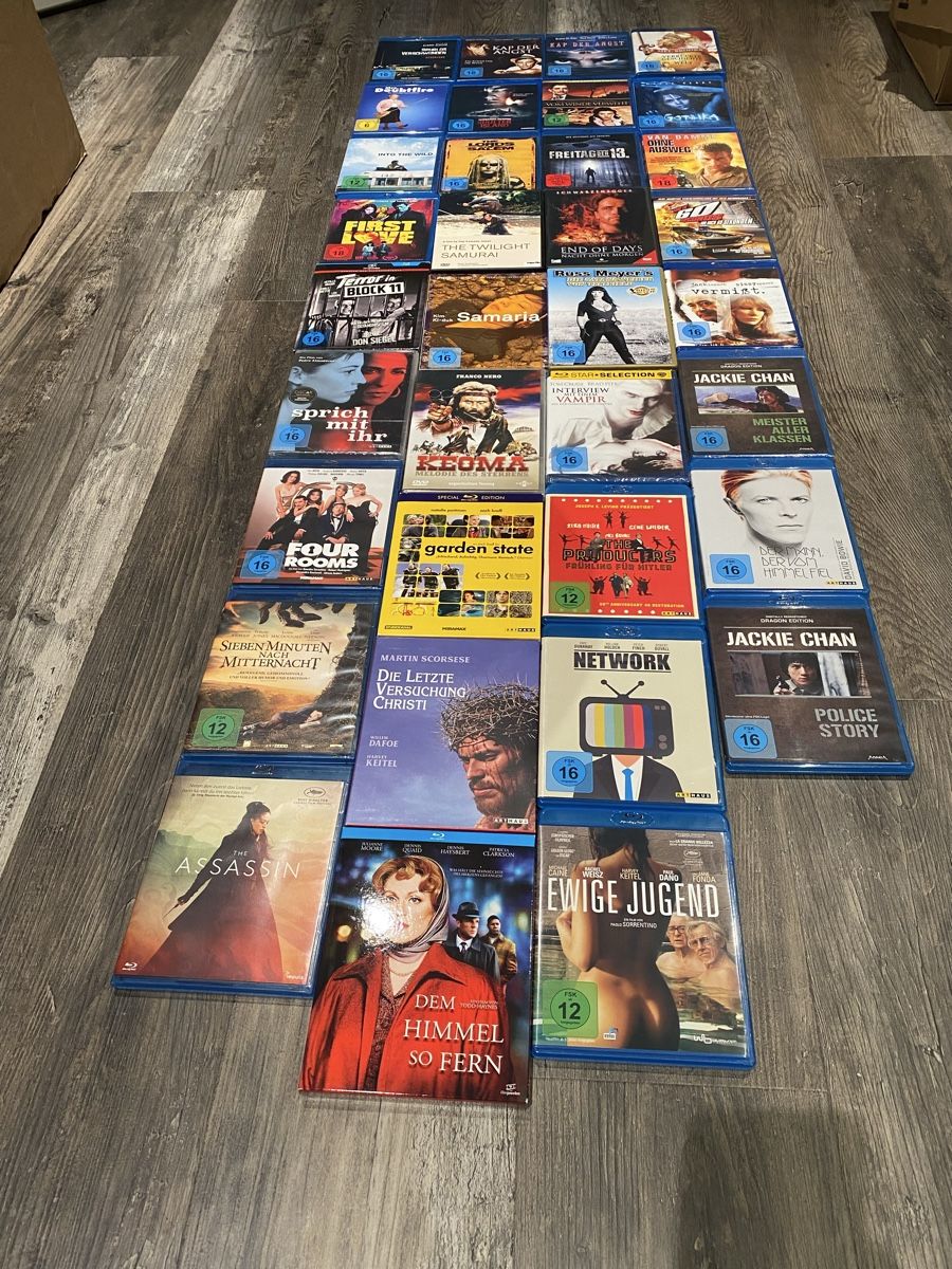 Tutti i DVDs: Kleine Filmsammlung – Usato da Schmitten FR venduto da ElCompadre