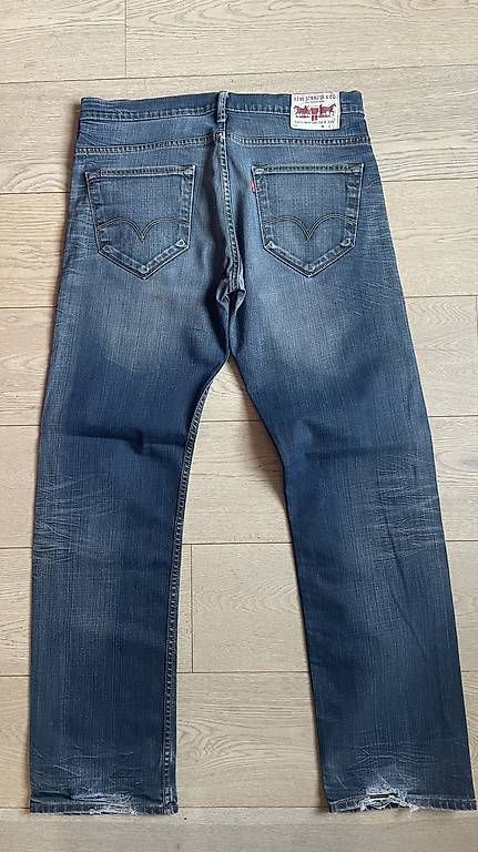 Jeans: Jeans Levis homme  – Usato da Troinex venduto da nadinebmichaelson 1