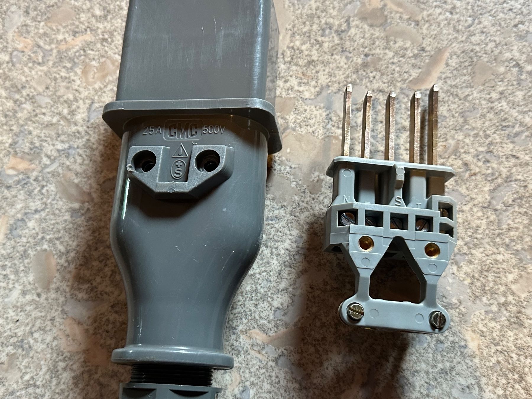 Fiches d'alim.: Stecker J25 5 pol CMC – D'occasion à Huttwil par Bolpa 5