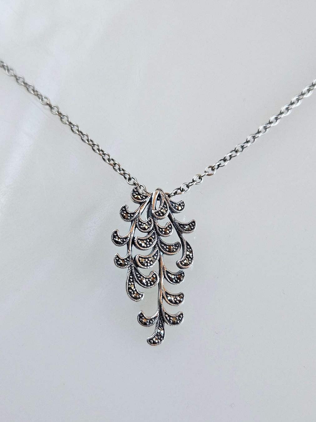 Ketten: Silber Kette mit Floral-Anhänger – Neu (gemäss Beschreibung) aus Winterthur von ste_tcx5