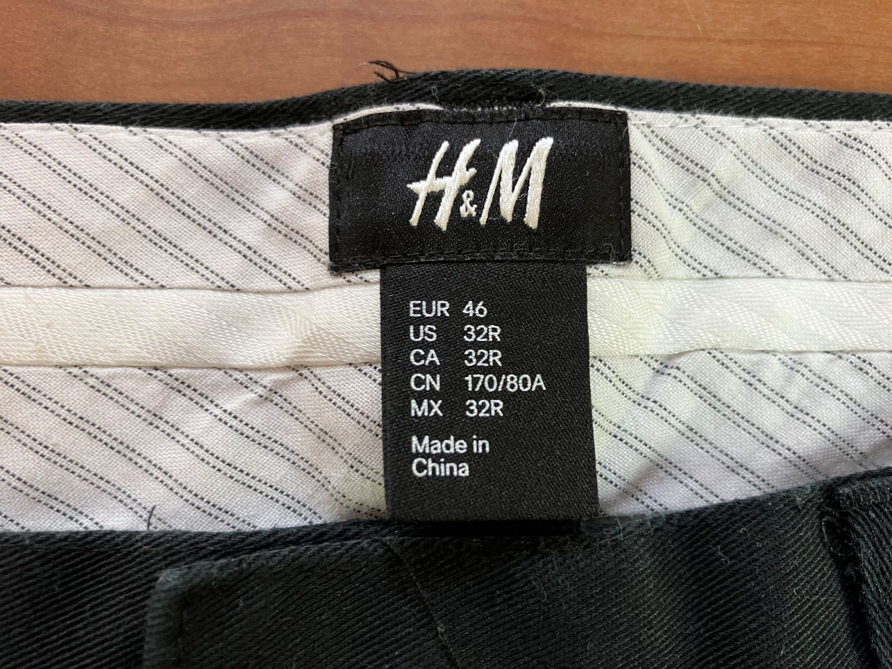 H&M Pantaloni: schwarze Hose – Usato da Bern venduto da sturmmoewe 2
