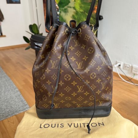 Ab 1.- Sac Louis Vuitton Grand Noe AR1922