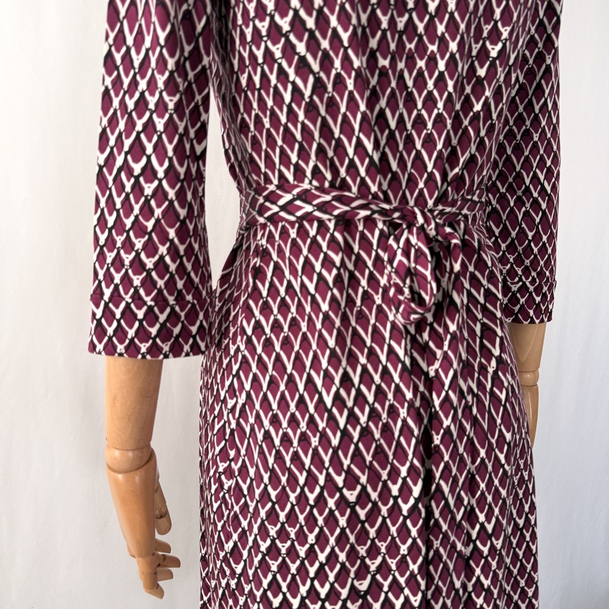 Diane von Furstenberg Vestiti: DIANE VON FURSTENBERG Silk Wrap Dress – Nuovo (secondo la descrizione) da Emmen venduto da Avviivva_Com2023 4