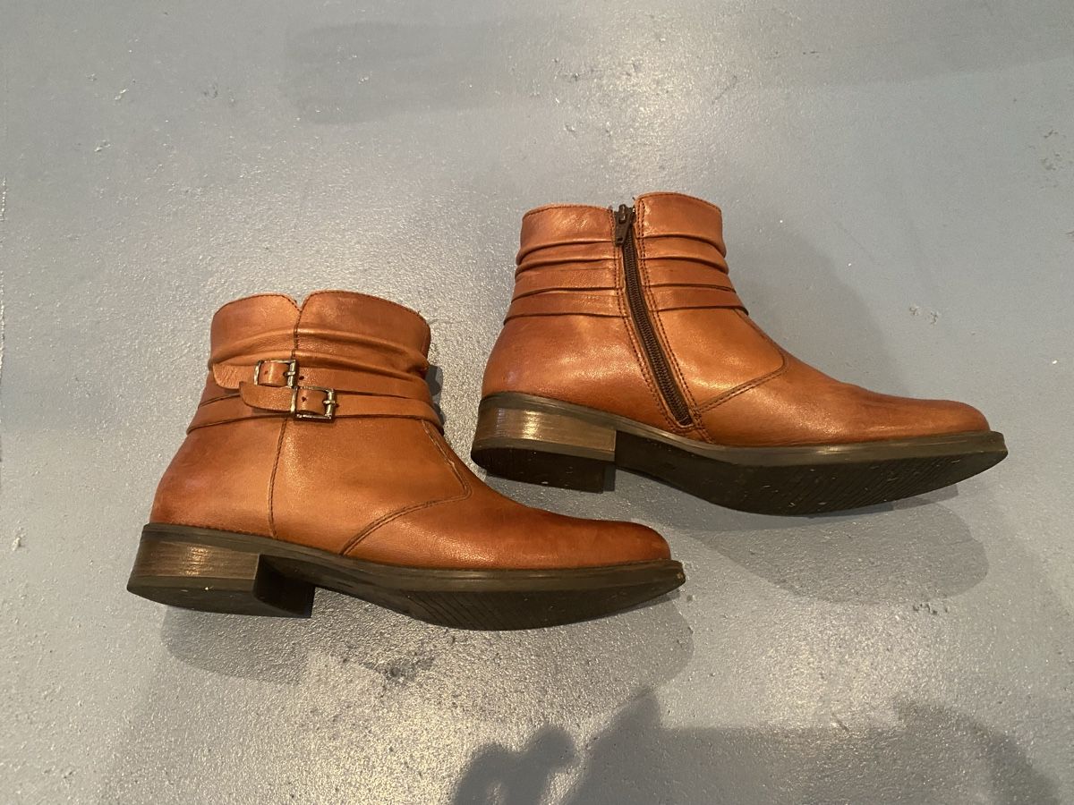 Damenschuhe: Stiefeletten, braun, Gr. 38 – Gebraucht aus Dornach von Dlimi 1
