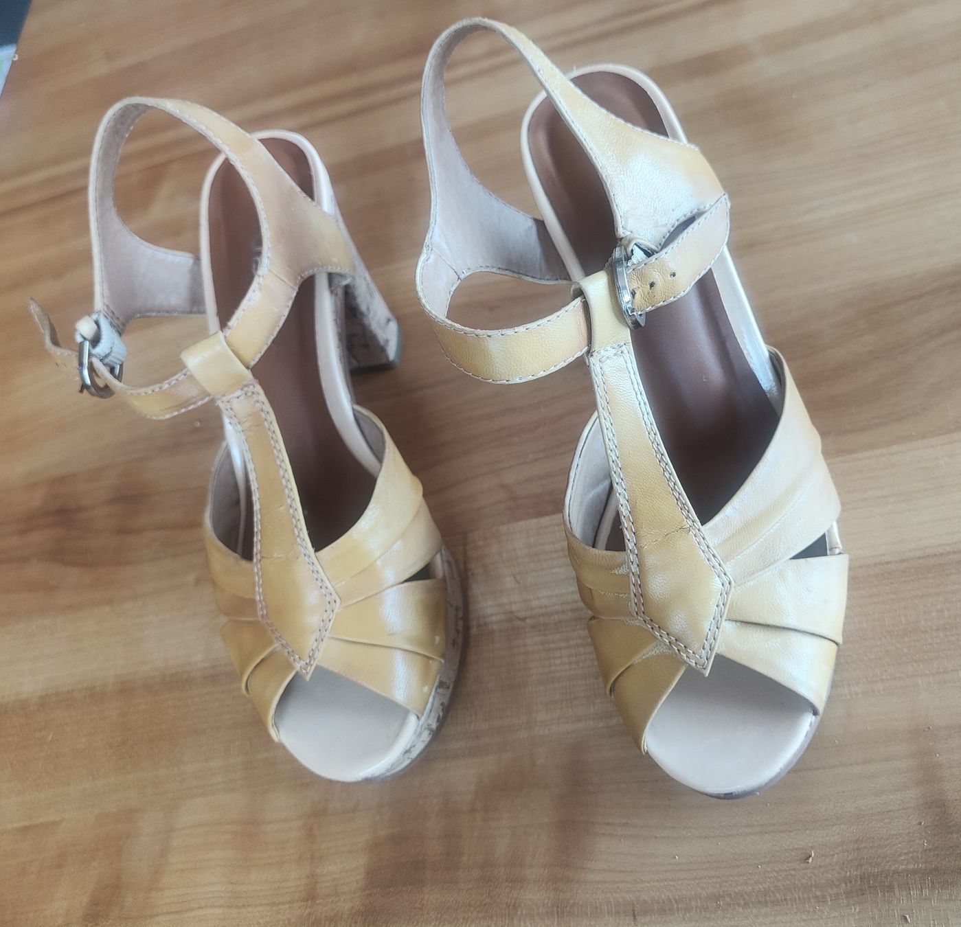 Scarpe da donna: Ledersandalen cube – Usato da Flawil venduto da sus_9hdn 2