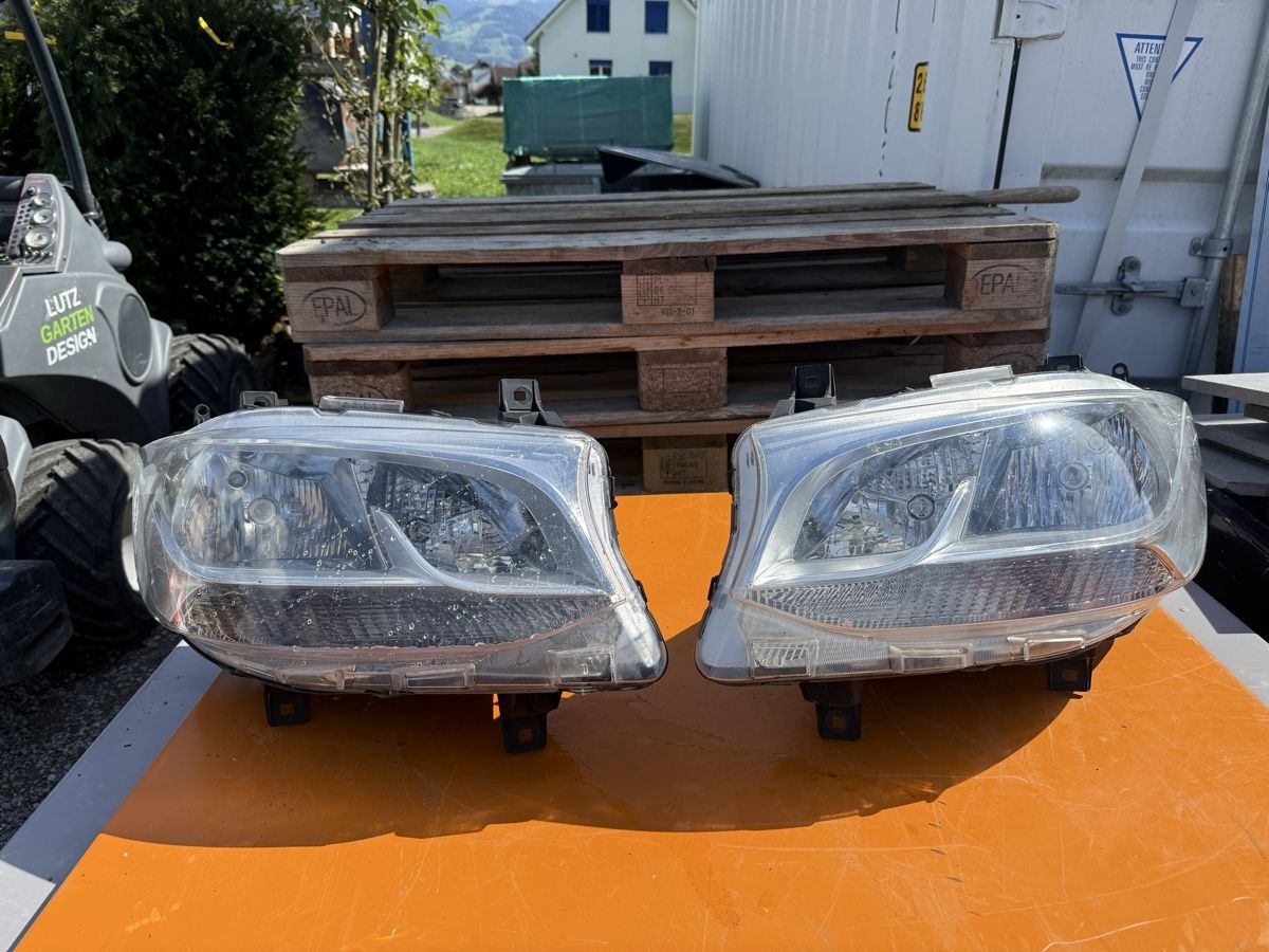 Mercedes-Benz Fari: Mercedes Sprinter Scheinwerfer Halogen – Usato da Uznach venduto da lut_rnx5