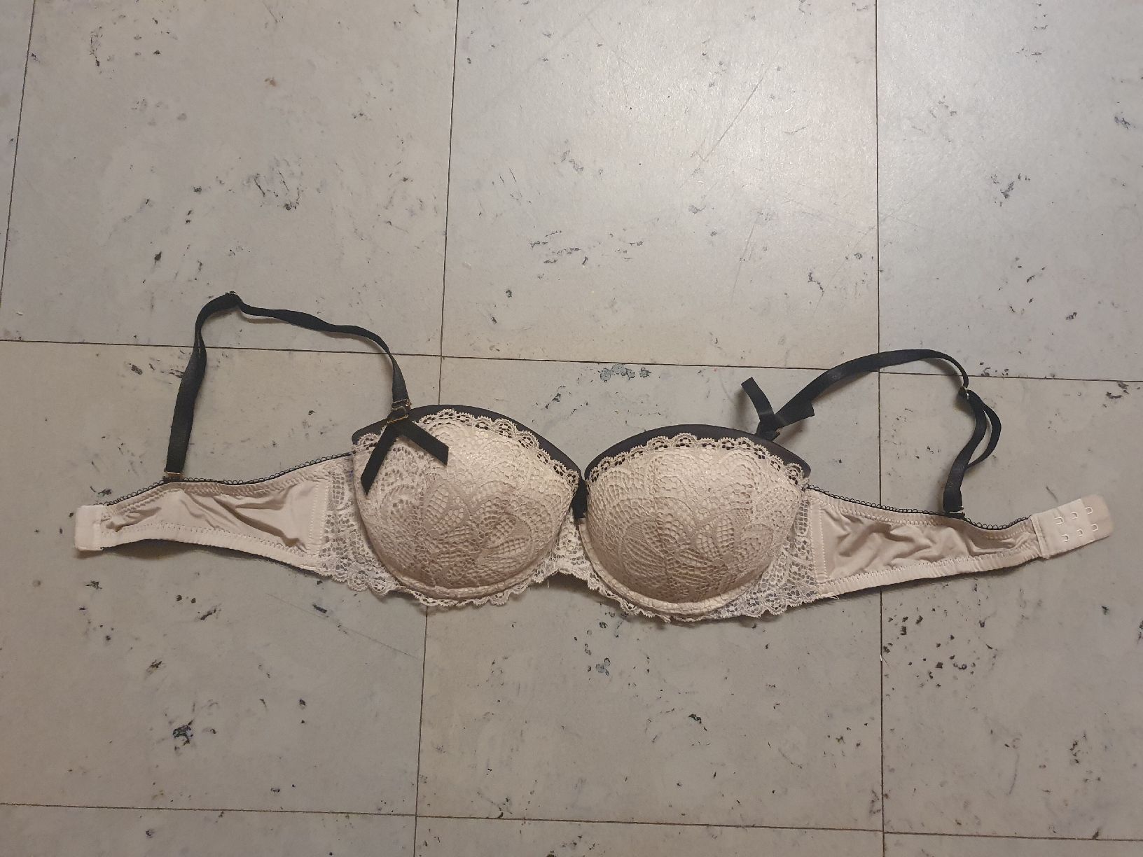 Sonstige Unterwäsche: BH  – Gebraucht aus Moosseedorf von Sonnenschein..