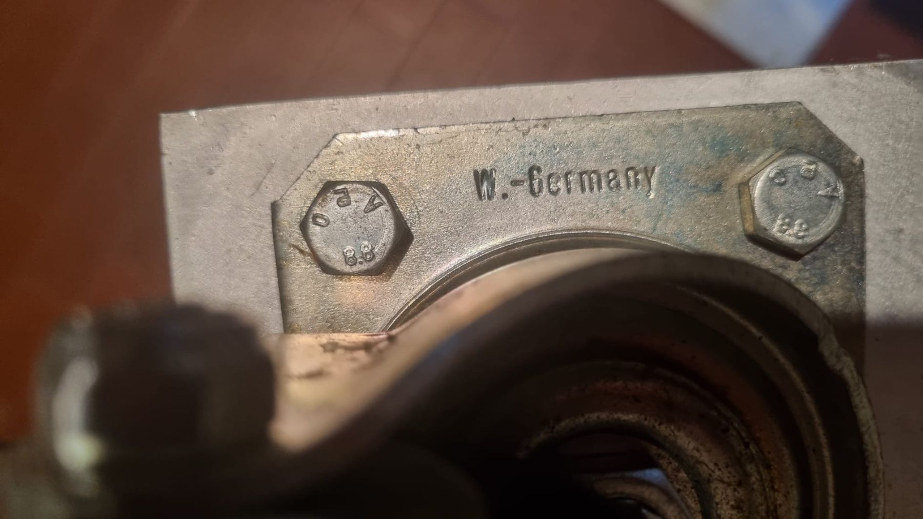 Sonstige Dekorationen & Accessoires: robuste Ständer mit Rollen Aluminium 4 Stk. – Gebraucht aus Oberengstringen von George0070 6