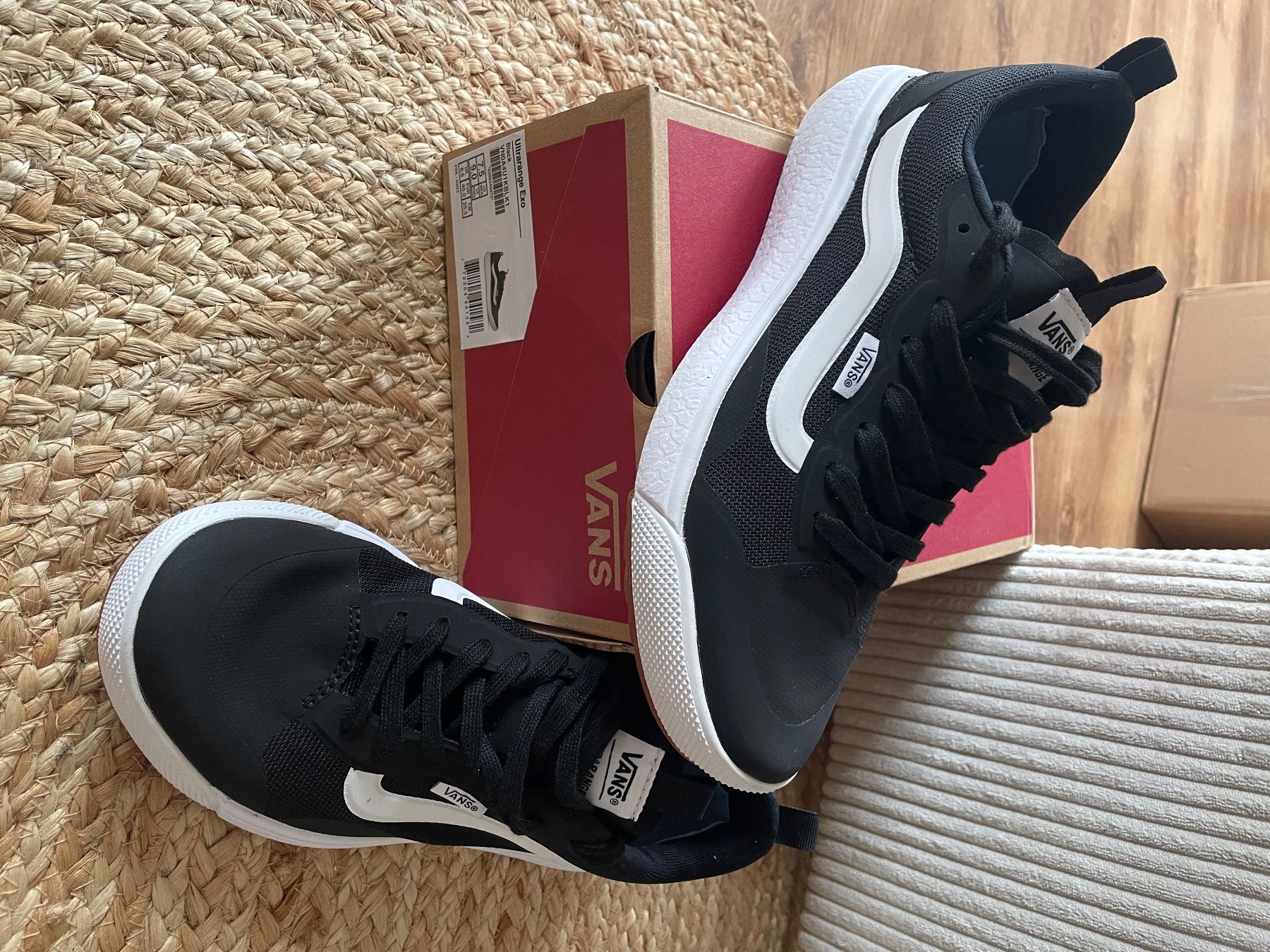 Vans Herrenschuhe: Vans Ultrarange Exo Sneaker 40 – Neu und originalverpackt aus Schliern b. Köniz von  3