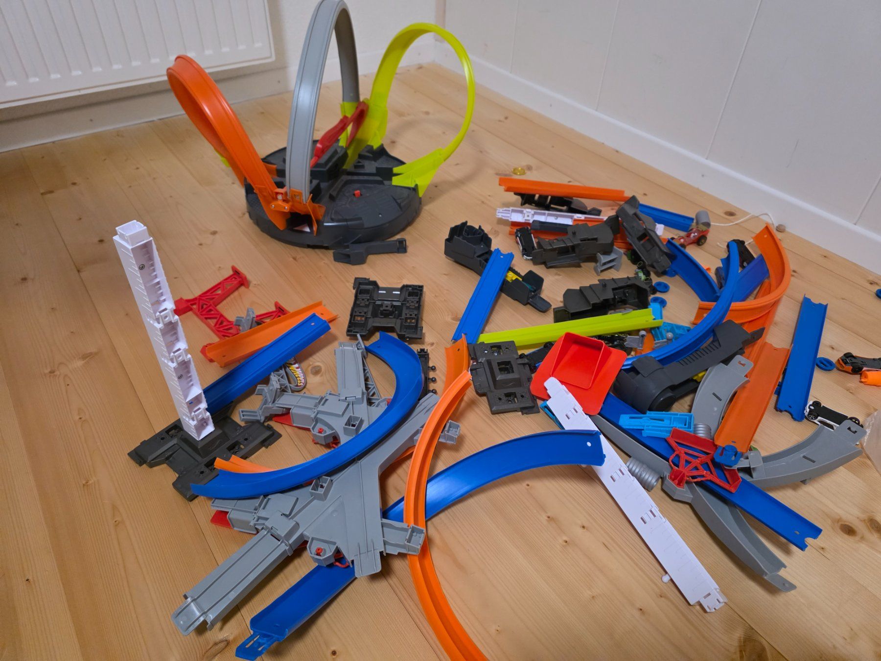 Hot Wheels Jouets: HOT WHEELs Bahn – D'occasion à Stallikon par Bpinkpanter