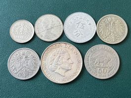 Alte Münzen, silber Münzen sind auch da bei