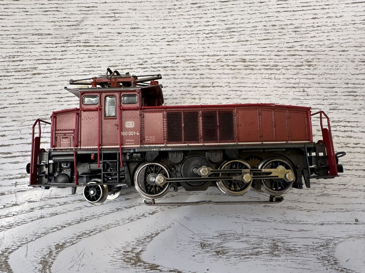 Märklin Modelleisenbahnen: Märklin 3157 DB BR 160 – Gebraucht aus Lupsingen von New-Haven 3