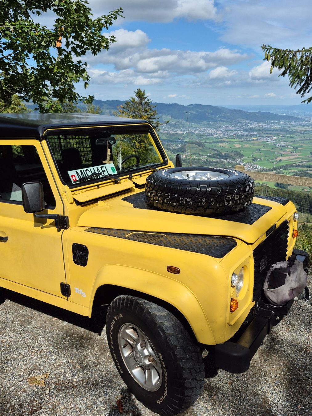 Land Rover Defender Td5 frisch ab MFK im traumhaften Zustand (Gebraucht ...