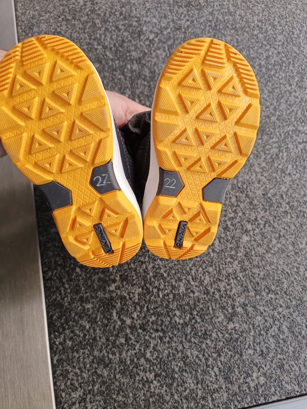 Scarpe per ragazzi: Winterstiefel Viking Grösse 22 – Usato da Bremgarten AG venduto da Davidiusi 1
