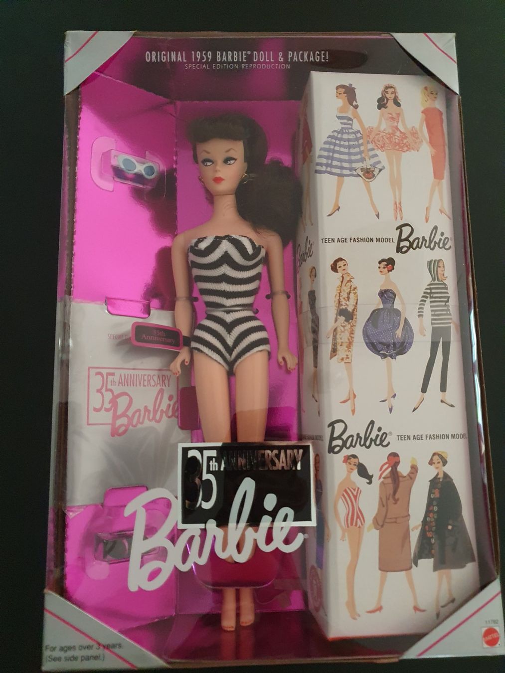 Puppen: Barbie Brunette Reproduction, 1993 – Gebraucht aus Zürich von summersand