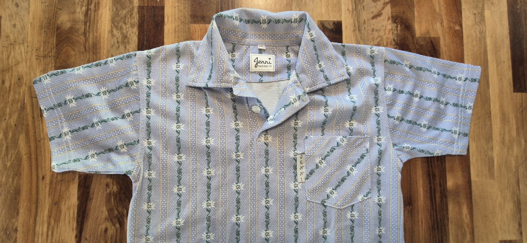 Edelweiss Camicie, T-shirt & Polo: Edelweissshirt – Usato da Wuppenau venduto da Suenneli10 2