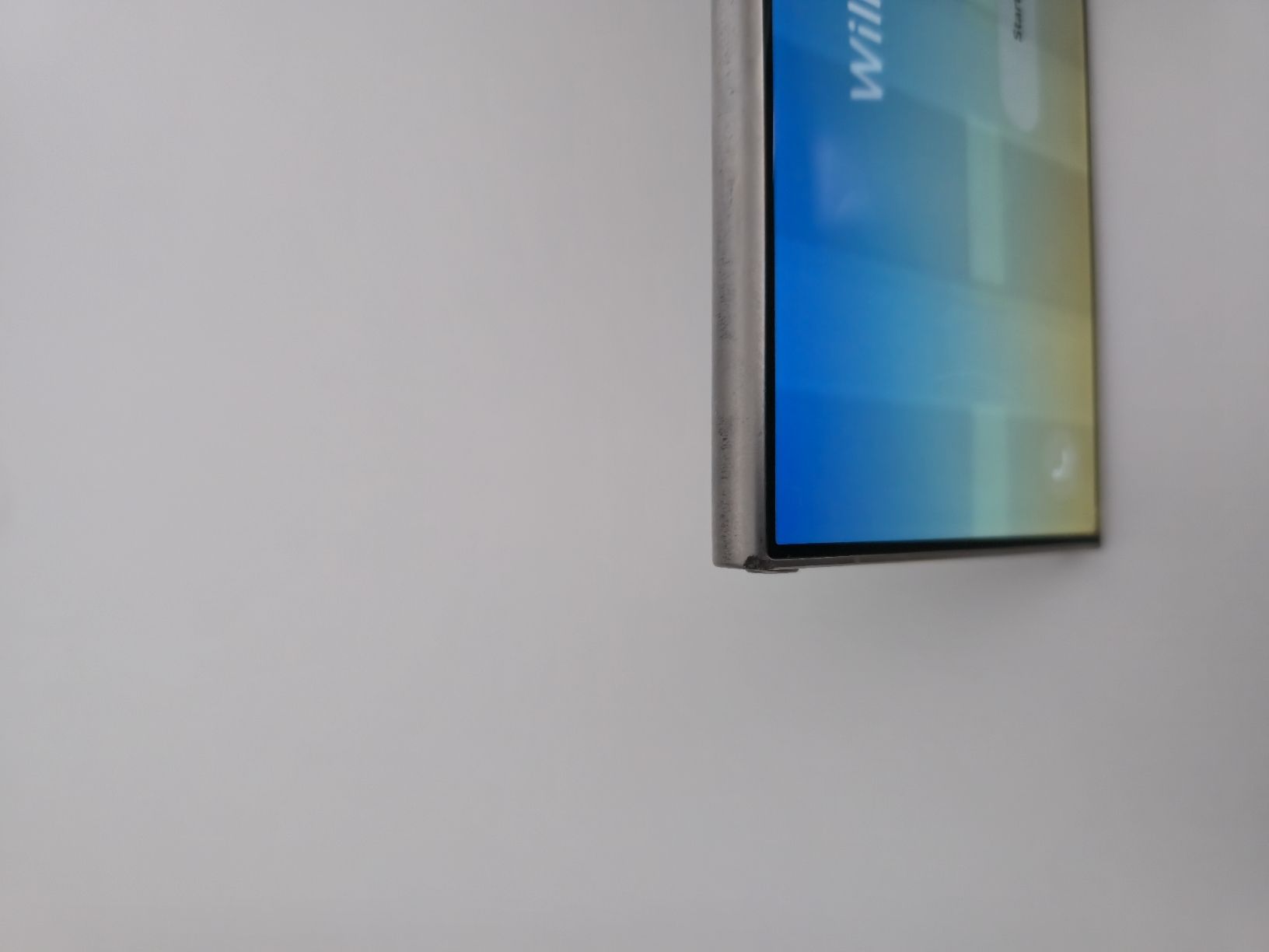 Samsung Portables: Samsung Galaxy S24 Ultra Broken Display – D'occasion à Fully par MrGabriel 5