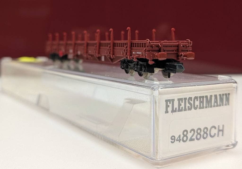 Fleischmann Modellini di ferrovie: Spur N Rungen-Flachwagen – Usato da Reinach BL venduto da angus74 2