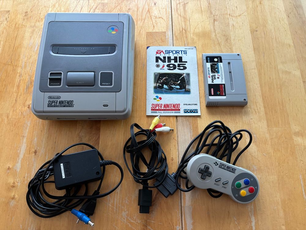 Super Nintendo Konsole mit Game (Gebraucht) in Frenkendorf für CHF 80. ...