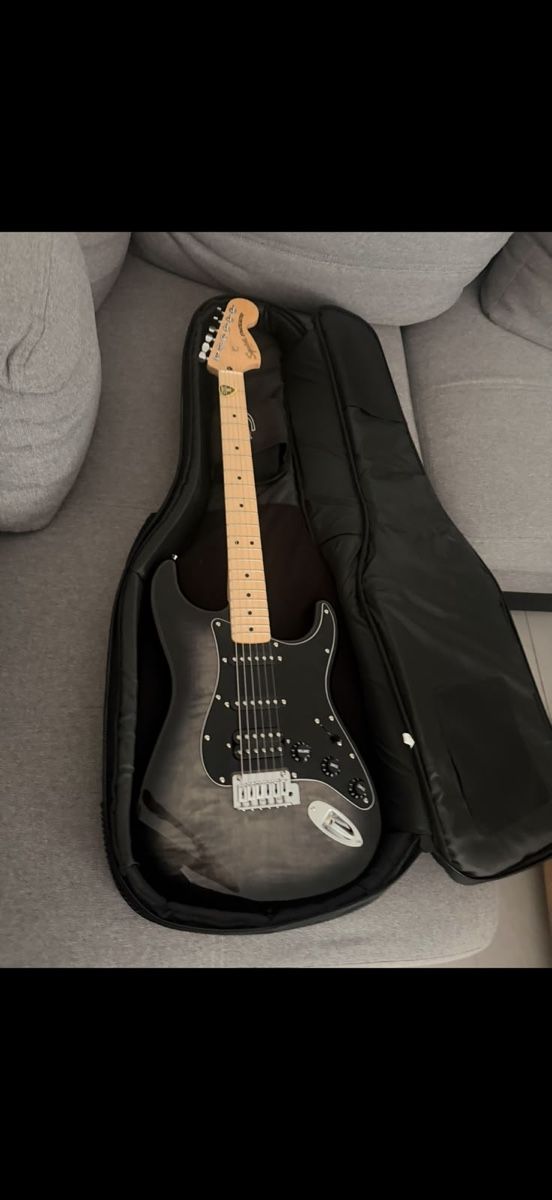 Fender Strumenti musicali: Gitarre  – Nuovo (secondo la descrizione) da Boswil venduto da alo_k55l
