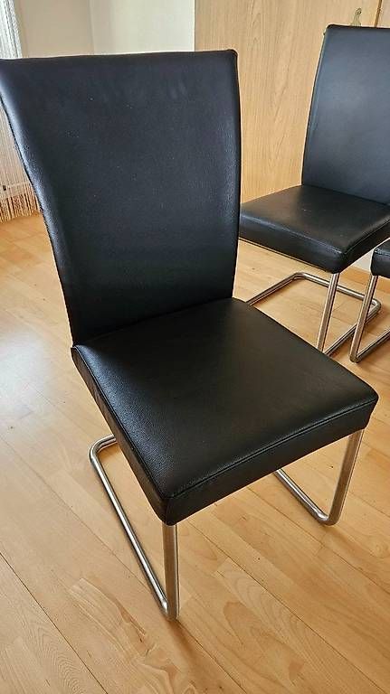Stühle: 5 schwarze Freischwinger-Stühle – Gebraucht aus Eschen von apo_dy2v 2