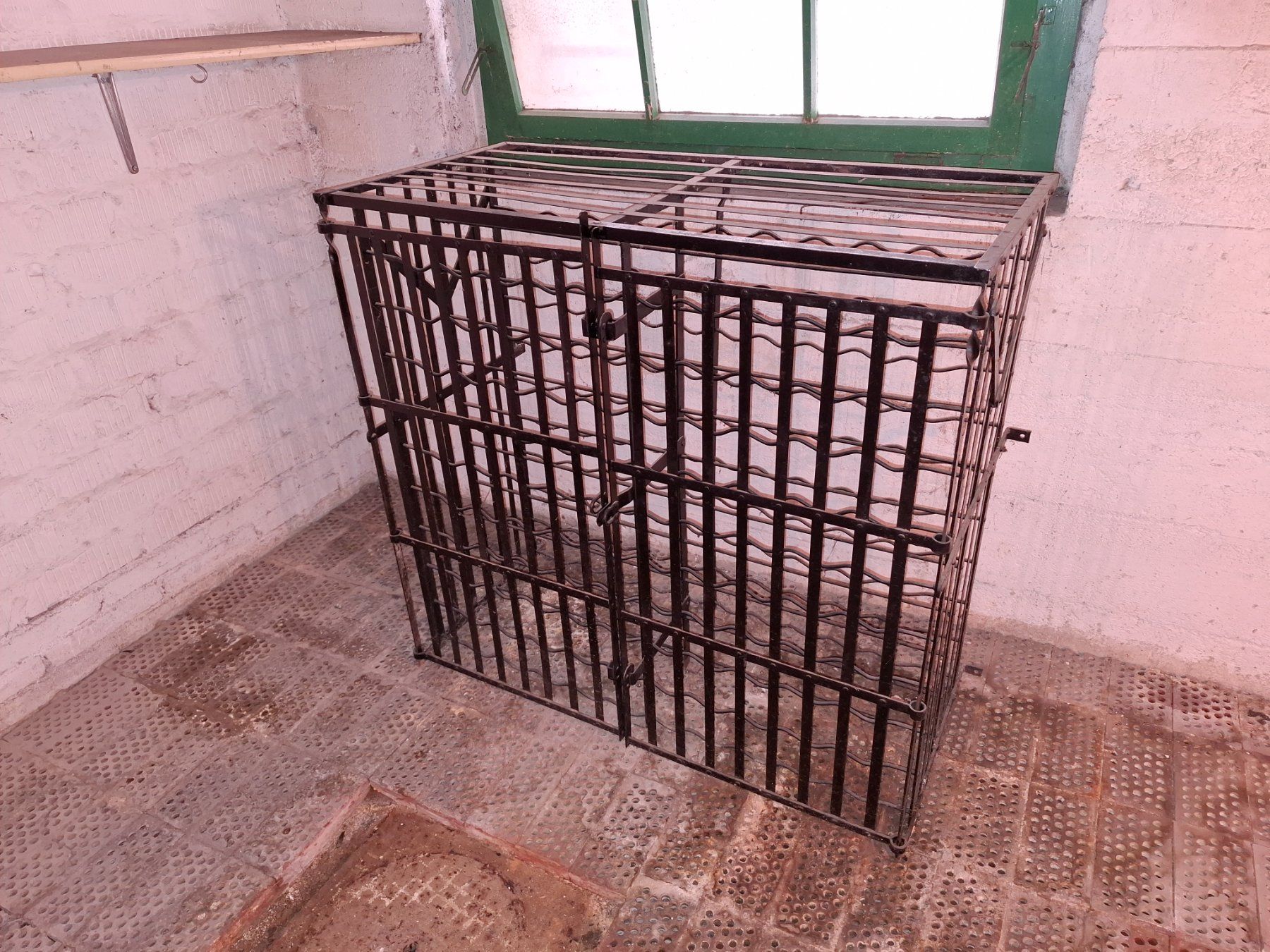 Scaffali: geschmiedetes Weingestell (200 Fl.) – Usato da Jeuss venduto da quality61 2