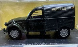 Citroën 2CV AZU - 1962 Postes UNIVERSAL HOBBIES/ATLAS 1/43