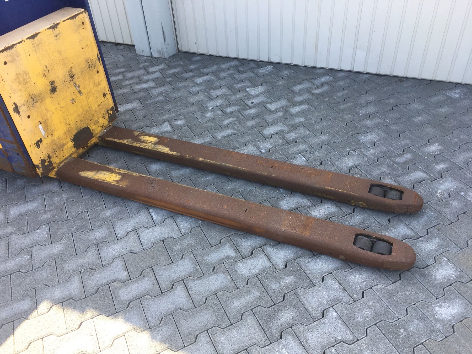 Stöcklin Carrelli elevatori e a forche: Stapler Stöcklin – Usato da Birrwil venduto da ihc_hq2g 1