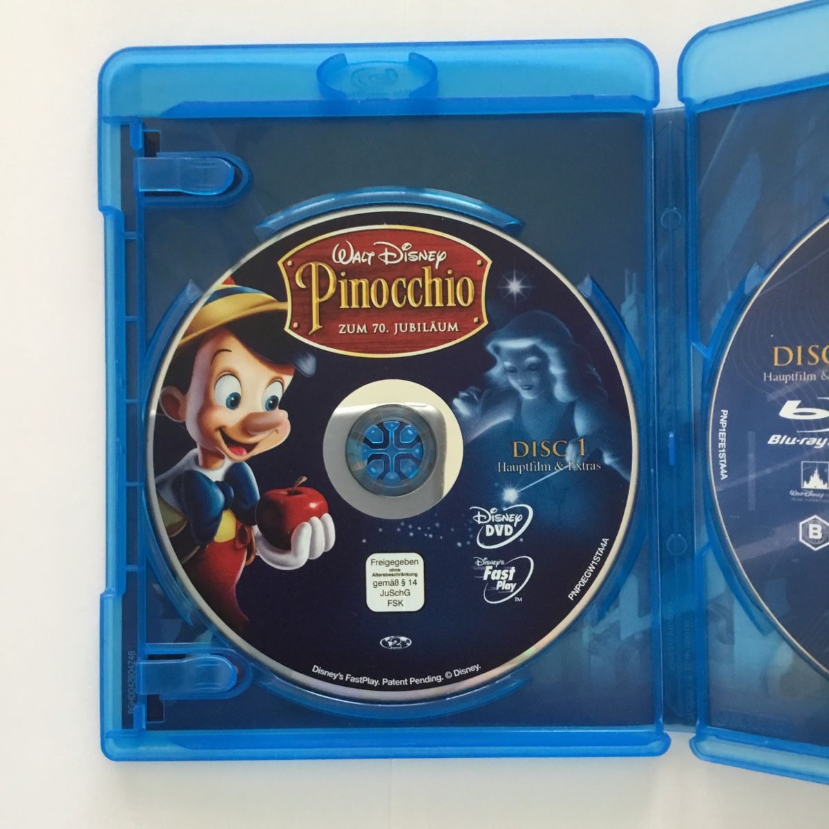 Tutti i DVDs: Pinocchio - Blu Ray + Dvd. - 2 Disc Neu Wertig – Nuovo (secondo la descrizione) da Blauen venduto da berlingo65 3