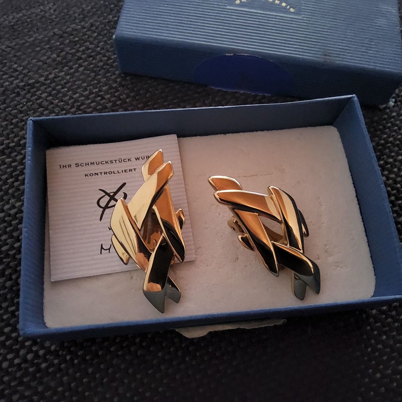 Pierre Lang Orecchini pendenti & Orecchini a lobo: Elegante Pierre Lang Ohrclips Goldfarben – Usato da Diegten venduto da ayla2009