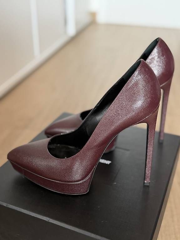 Scarpe da donna: YSL decoltee 39  – Usato da Montagnola venduto da bib_b6lm 3