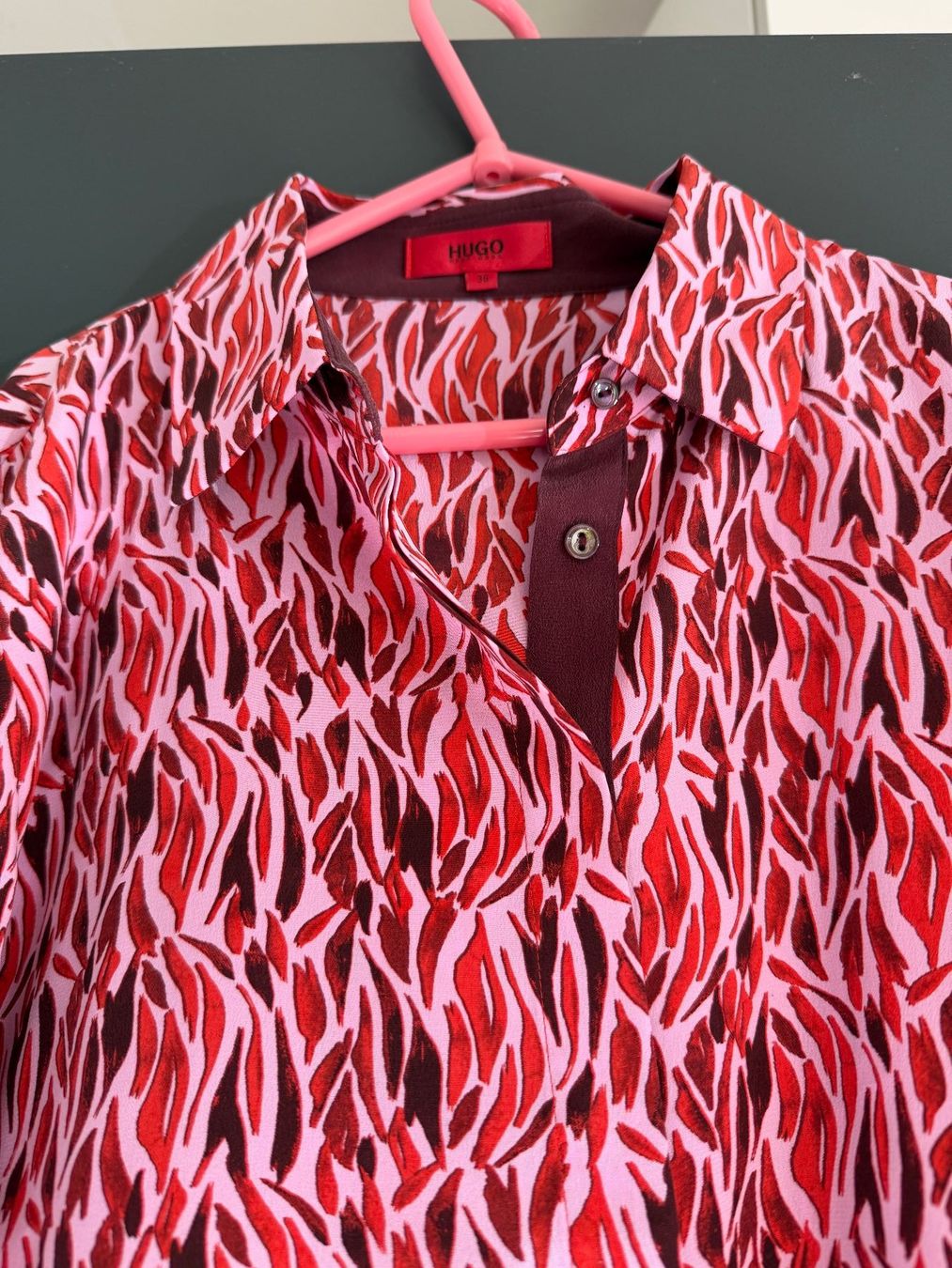 Hugo Boss Camicette: HUGO Damen Bluse Seide Grösse 36 neu – Nuovo (secondo la descrizione) da Muttenz venduto da flowers04