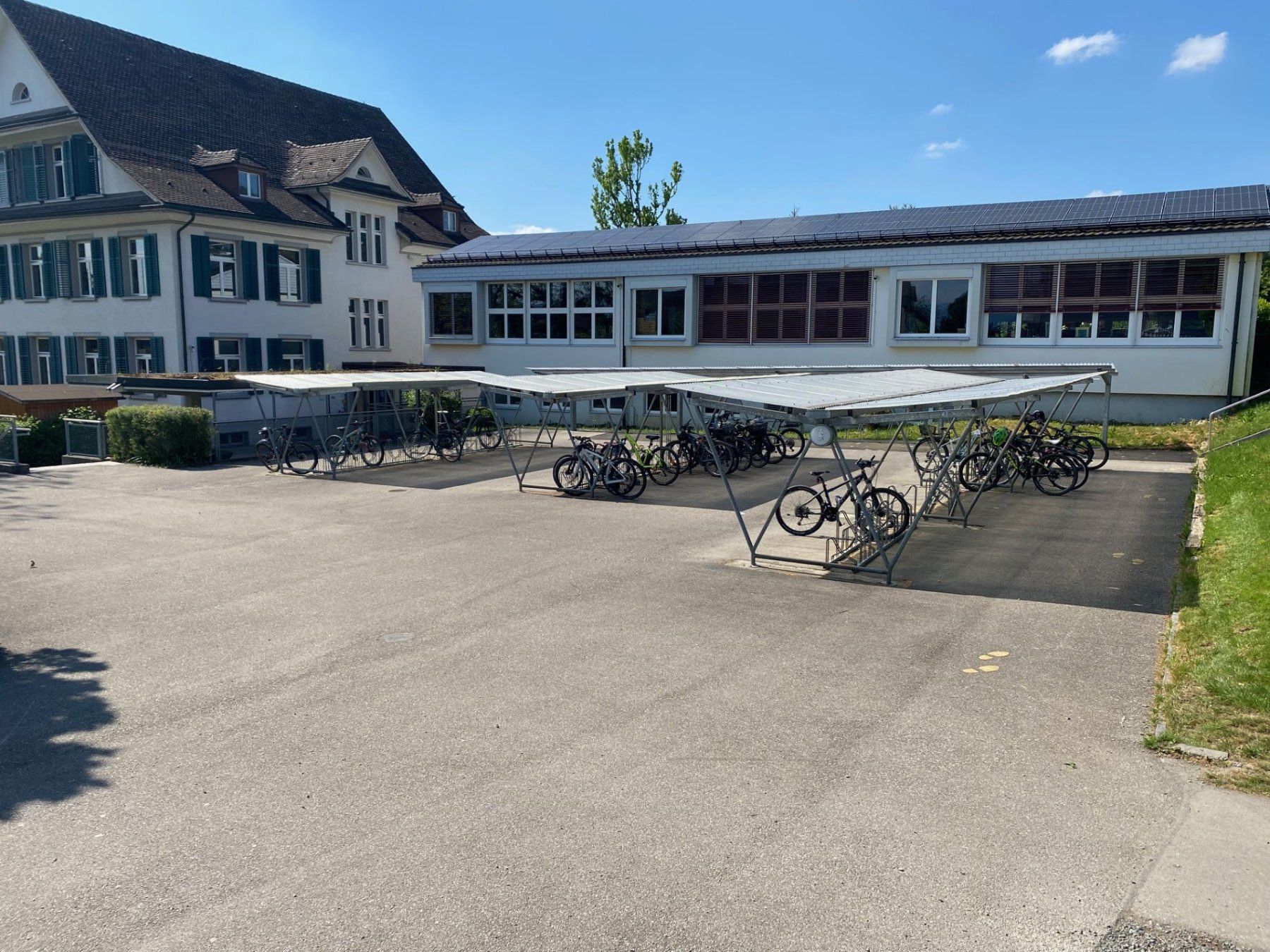 Rifugi: Velopa Veloparkplatz Velo-Unterstand – Usato da Auw venduto da 76marylu 7
