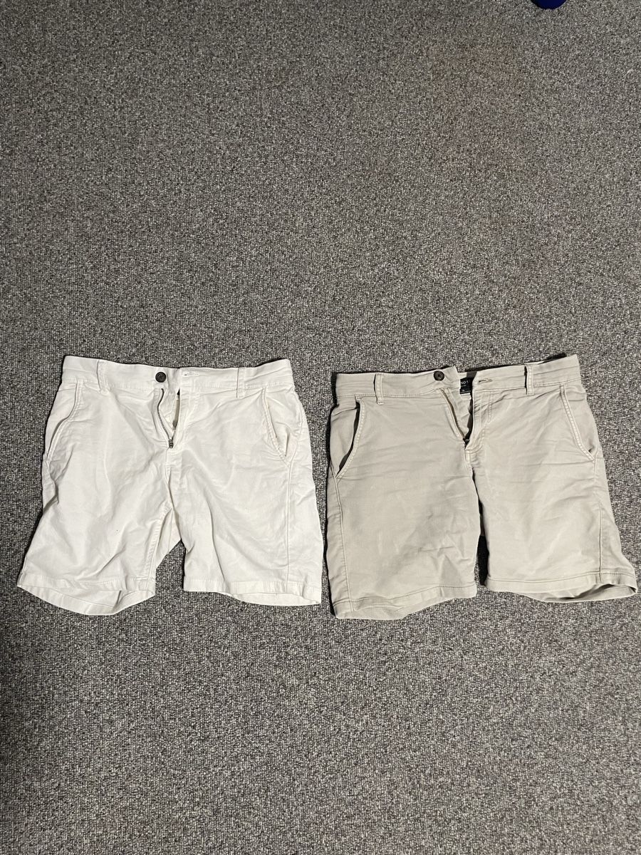 Pantaloni: 2 chino shorts – Usato da Zermatt venduto da sti_yg5j