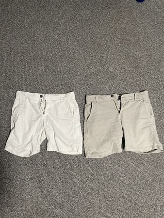 2 chino shorts
