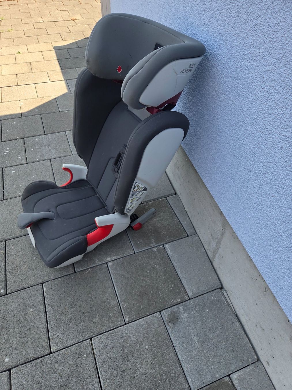 Britax Römer Seggiolini per auto: Britax Römer Kindersitz Universal 15-36 kg – Usato da Biberist venduto da Freon30 2
