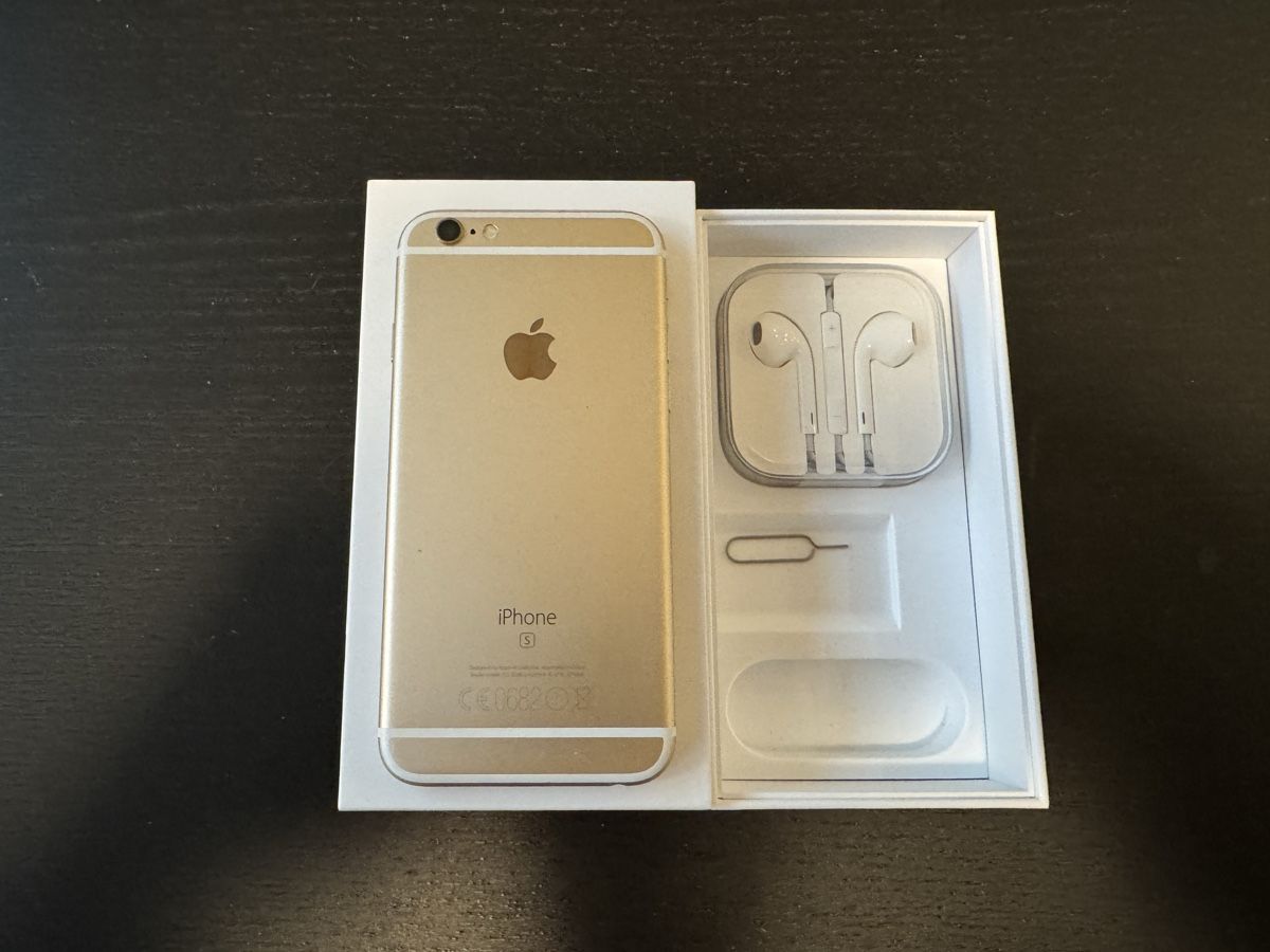 Apple Telefoni cellulari / Smartphones: Apple iPhone 6s, 32 GB, Gold – Usato da Villmergen venduto da forzamart 1