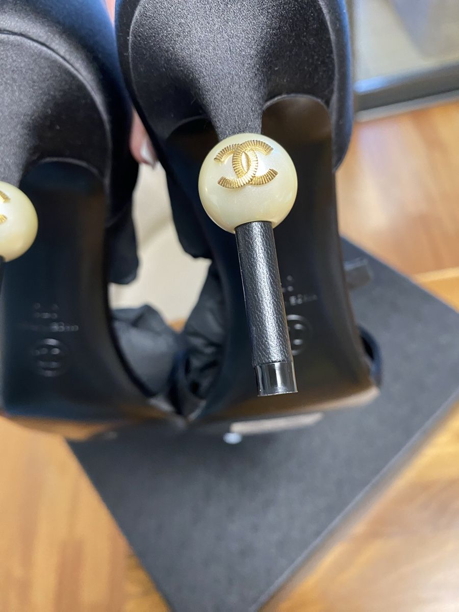 Chanel Scarpe da donna: Chanel sandals with heel – Nuovo e nell'imballaggio originale da Kilchberg ZH venduto da cruella 6