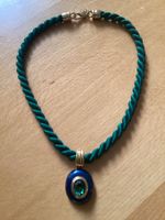 Halskette Kordel 20cm grün mit blauem Anhänger gebraucht