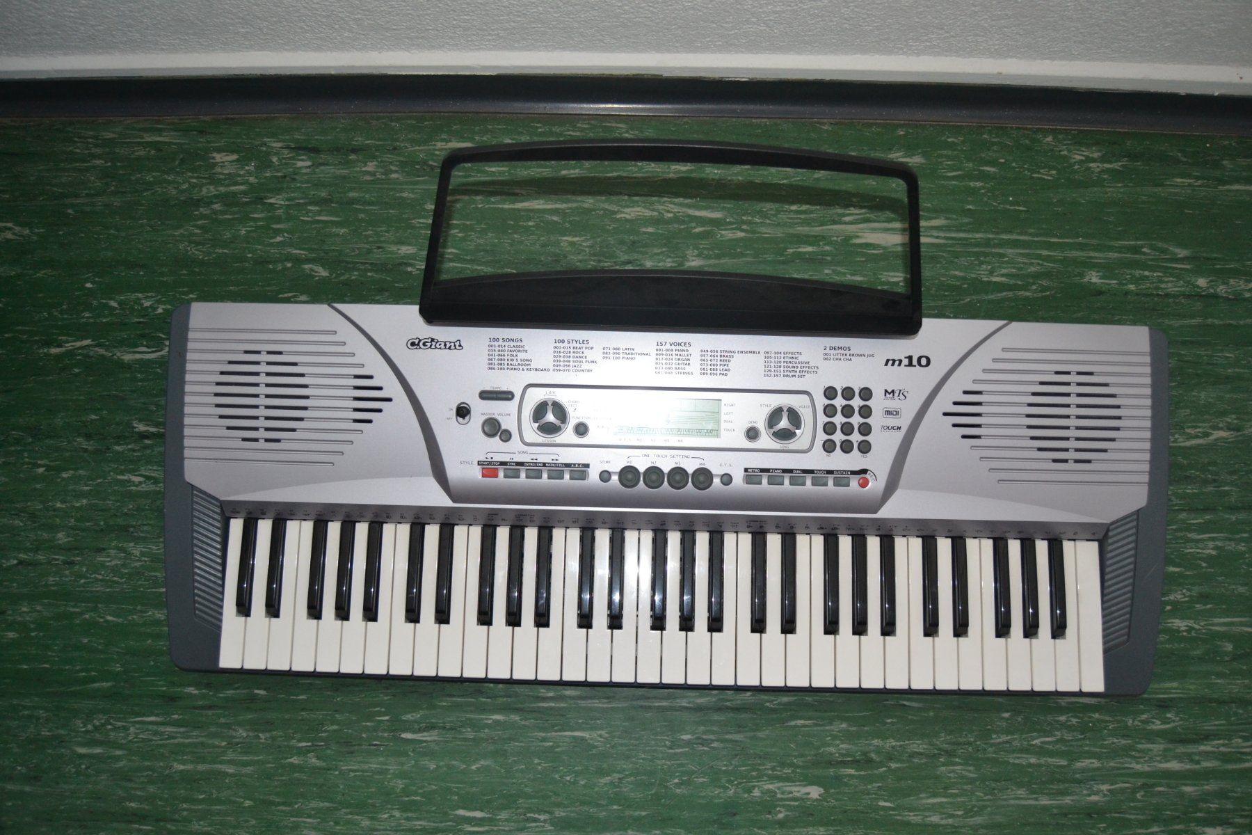 C.Giant Strumenti musicali: Electronic Keyboard C.Giant M10 – Nuovo (secondo la descrizione) da Wil SG venduto da fanofrio