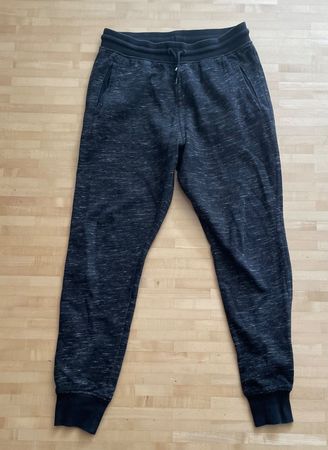 Jungen Jogginghose Gr. 170/14 J H&M schwarz meliert bequem