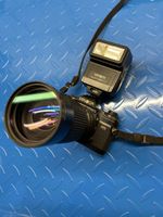Minolta X-700 Spiegelreflexkamera mit Blitzgerät