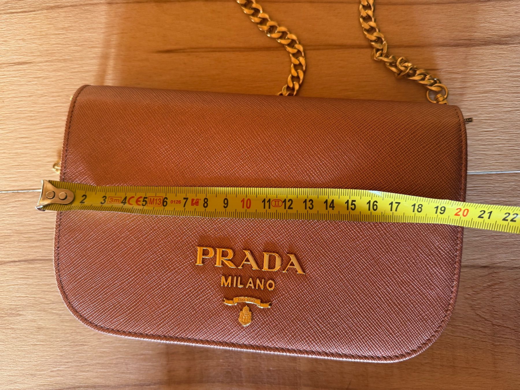 Prada Borse da donna: Elegante Prada Tasche in Roségold - Handtasche oder Clutch – Nuovo (secondo la descrizione) da Gstaad venduto da Kunst1996
