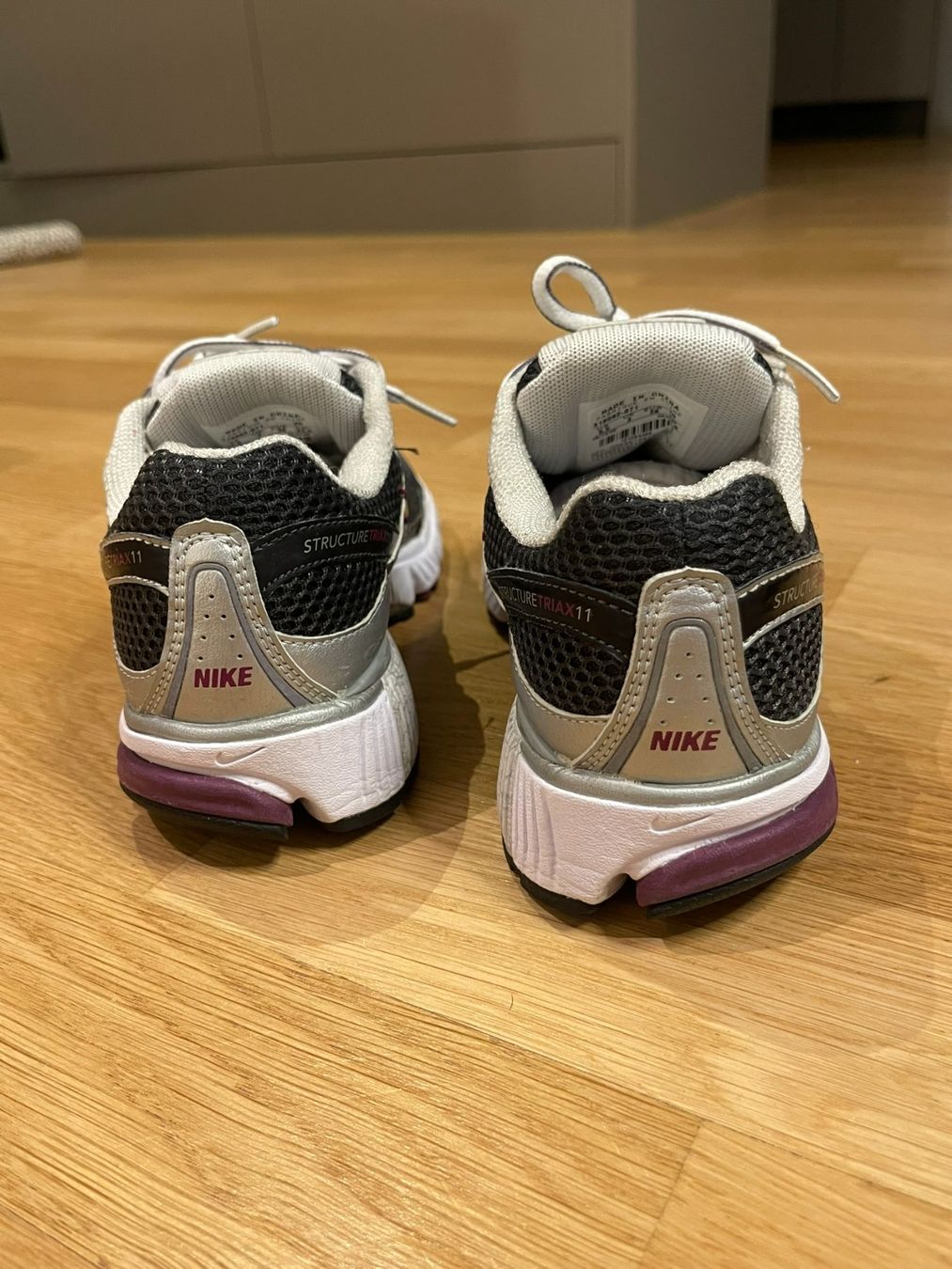 Nike Scarpe da donna: Nike Structure Triax 11  Gr. 36 - seltenes Modell – Usato da Rheineck venduto da FGeissler 2