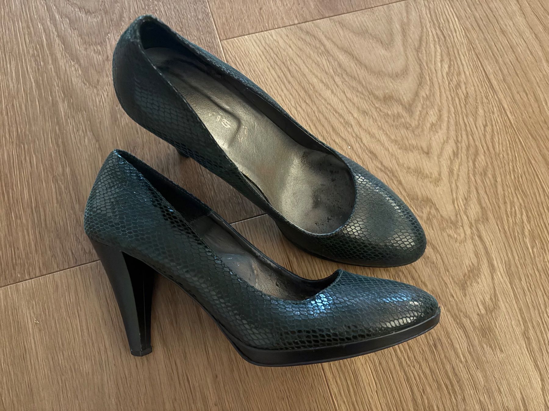 Tamaris Scarpe da donna: Tamaris Pumps 40 – Usato da Wettswil venduto da lovesbikes 1