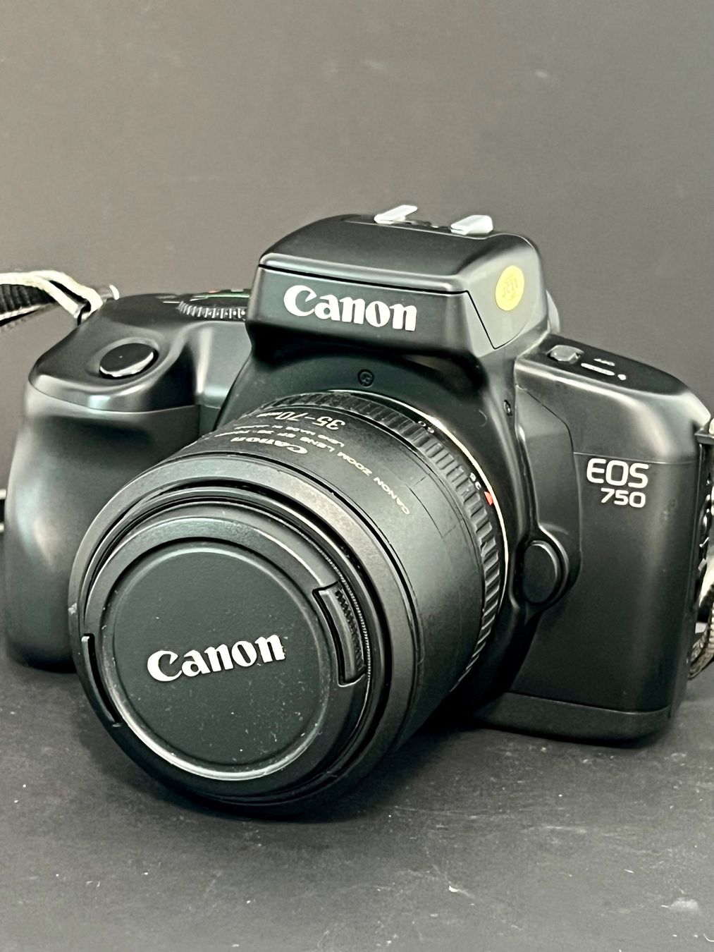 Canon Kamera: Canon EOS 750 + objectif Canon 35-70mm et housse – Gebraucht aus Sion von ROBY_ROBY_ROBY