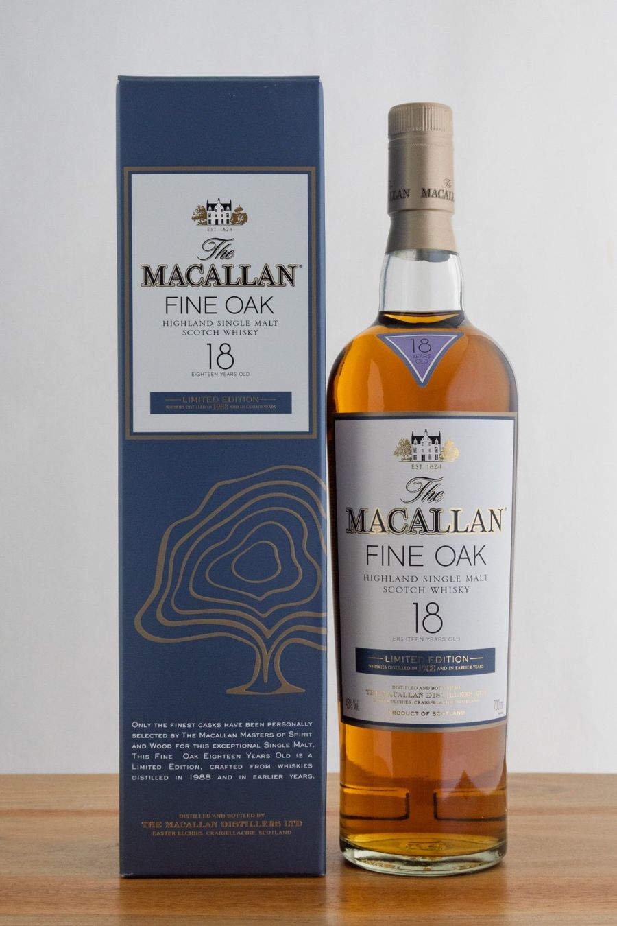 Macallan Spirituosen: Macallan - 18Y - 1988 - Fine Oak – Neu und originalverpackt aus Zofingen von maltpoint