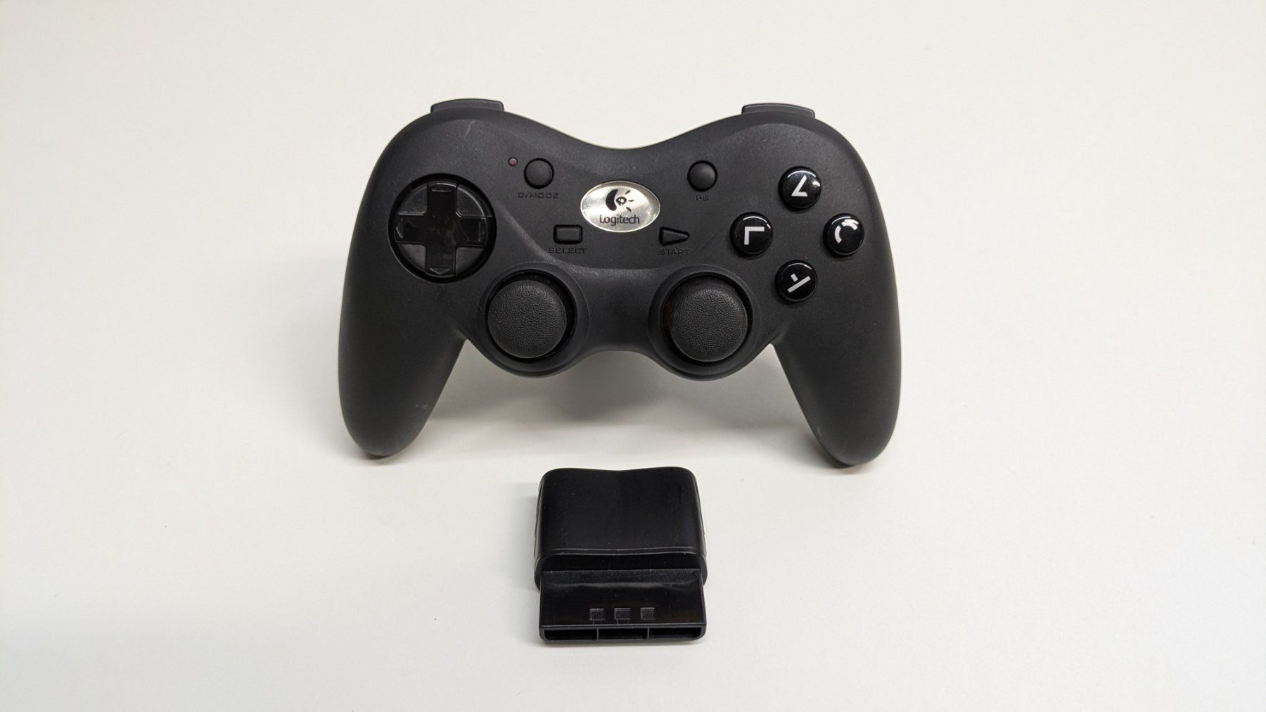 Logitech Controller: Logitech Cordless Precision Controller für PlayStation 2 – Difettoso da Menziken venduto da mame18