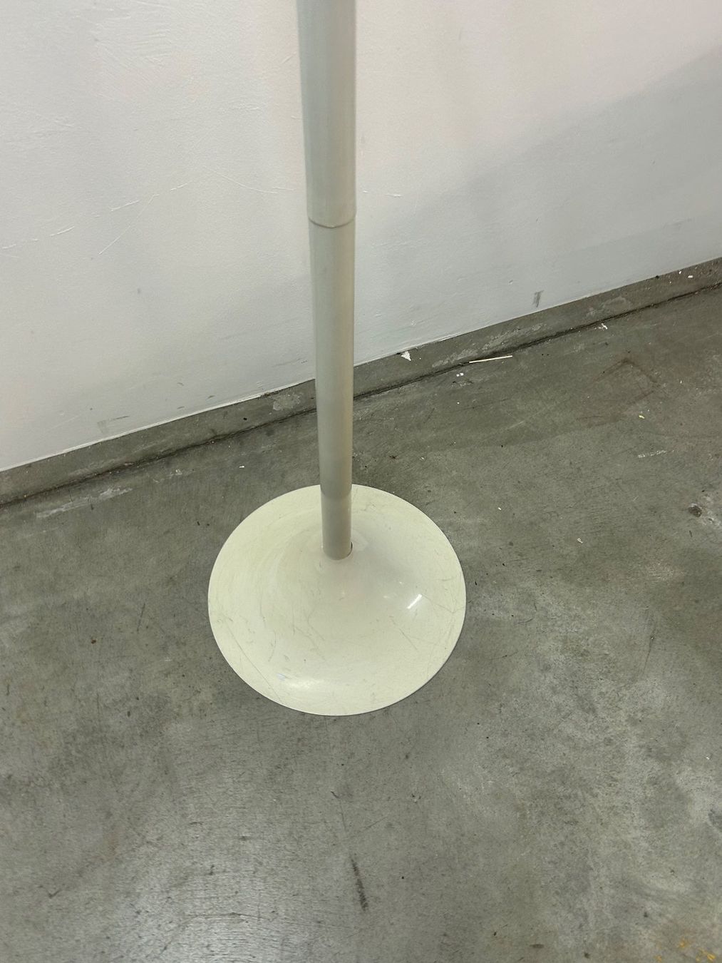 Porte manteau: Kleiderständer Metall zerlegbar – D'occasion à Zürich par Levelart 5