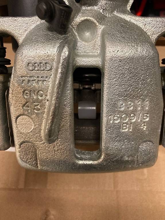 Audi Tutti pezzi di ricambio auto: Bremse hinten Audi s4 b8 – Nuovo (secondo la descrizione) da Laax GR venduto da oc76 3